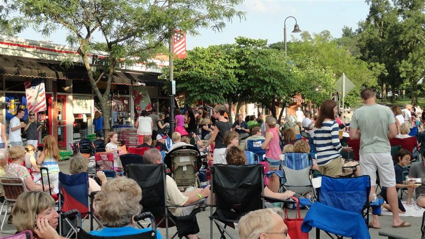 Clarendon Hills Dancin' in the Street