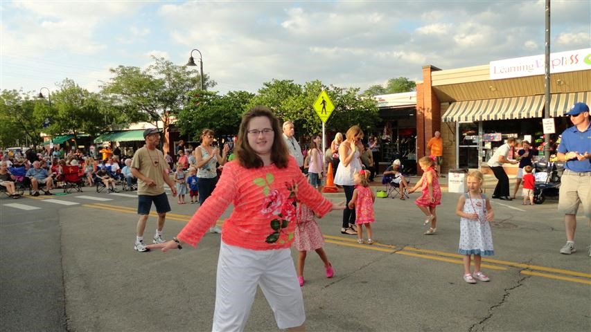 Clarendon Hills Dancin' in the Street