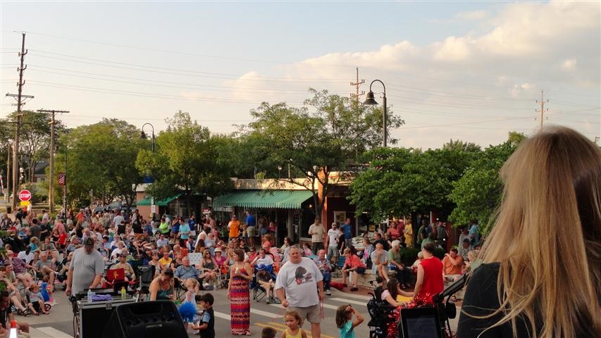 Clarendon Hills Dancin' in the Street