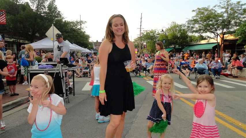 Clarendon Hills Dancin' in the Street