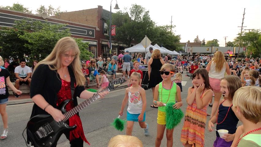 Clarendon Hills Dancin' in the Street