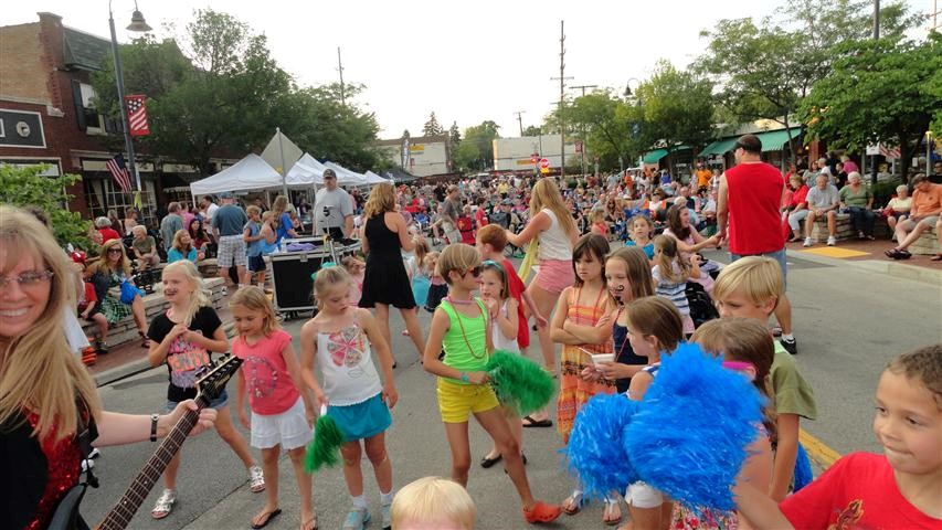 Clarendon Hills Dancin' in the Street