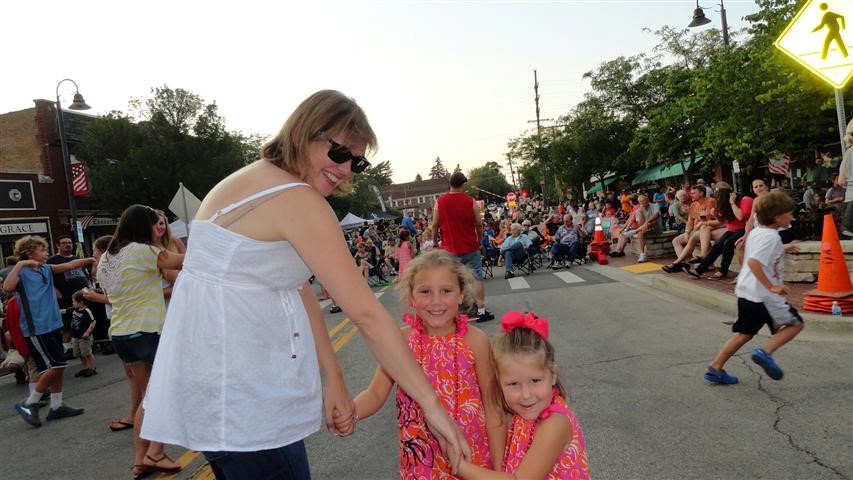 Clarendon Hills Dancin' in the Street