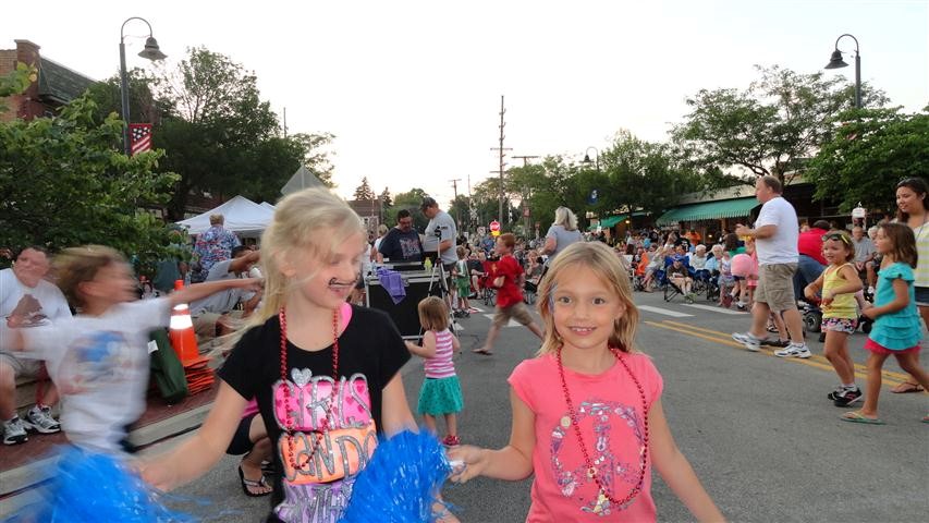 Clarendon Hills Dancin' in the Street